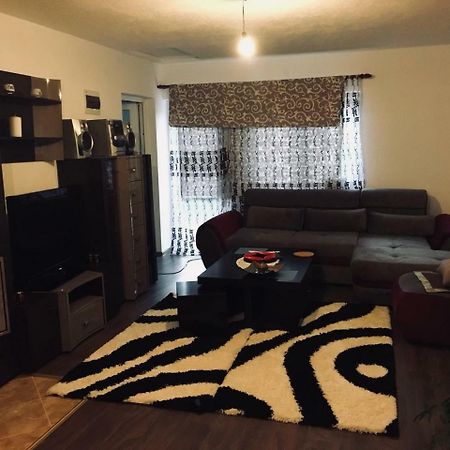 Apartmani ,,Bato,, 谢尼察 外观 照片